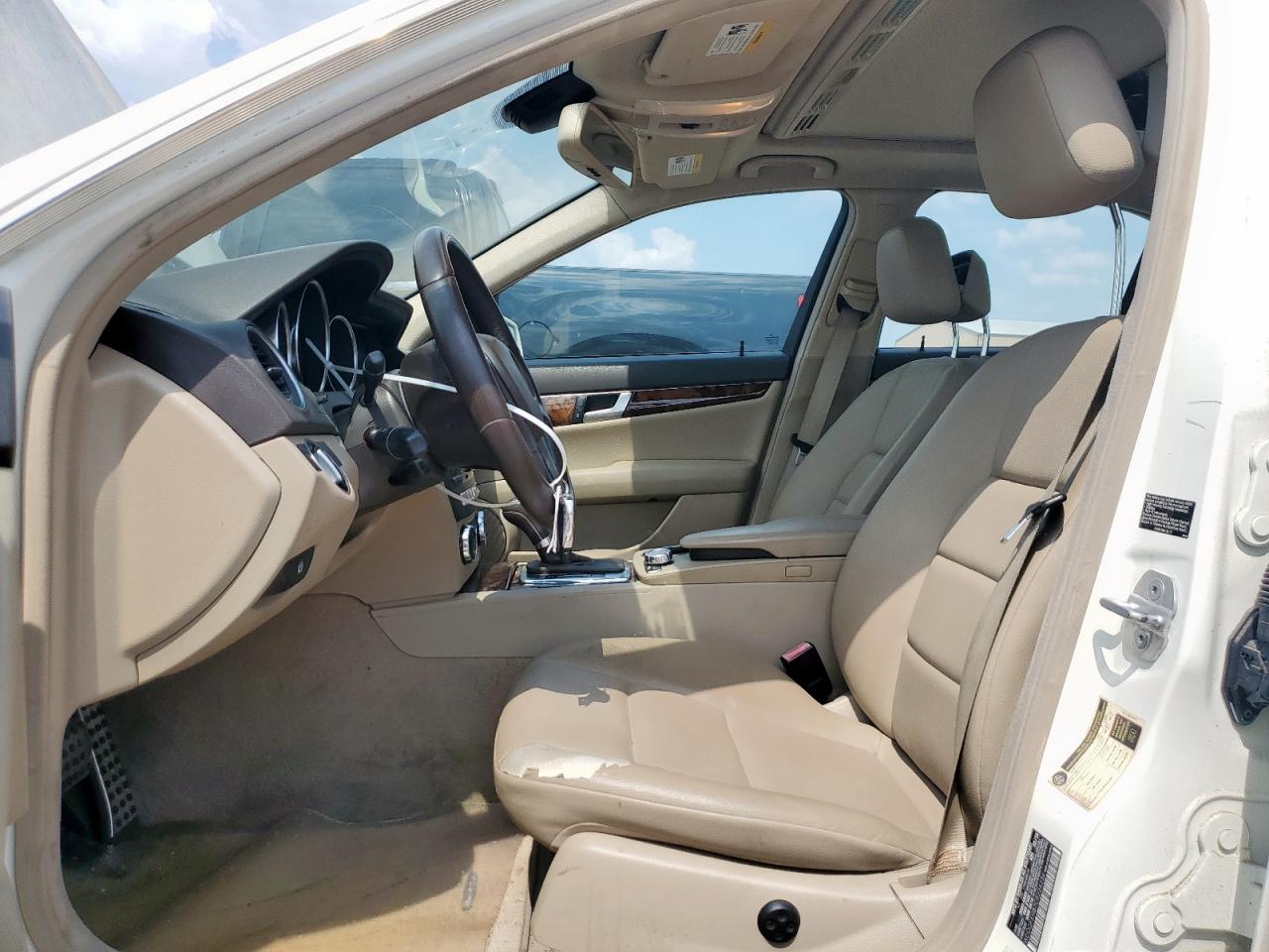 2012 Mercedes-Benz C 250 VIN: WDDGF4HB7CR224236 Lot: 80688645