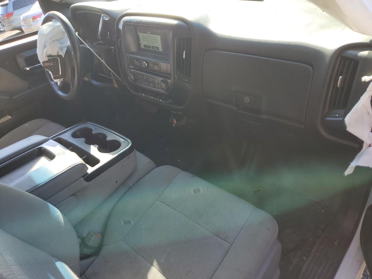 2017 GMC Sierra C2500 Heavy Duty VIN: 1GT01REG1HZ403483 Lot: 81325825