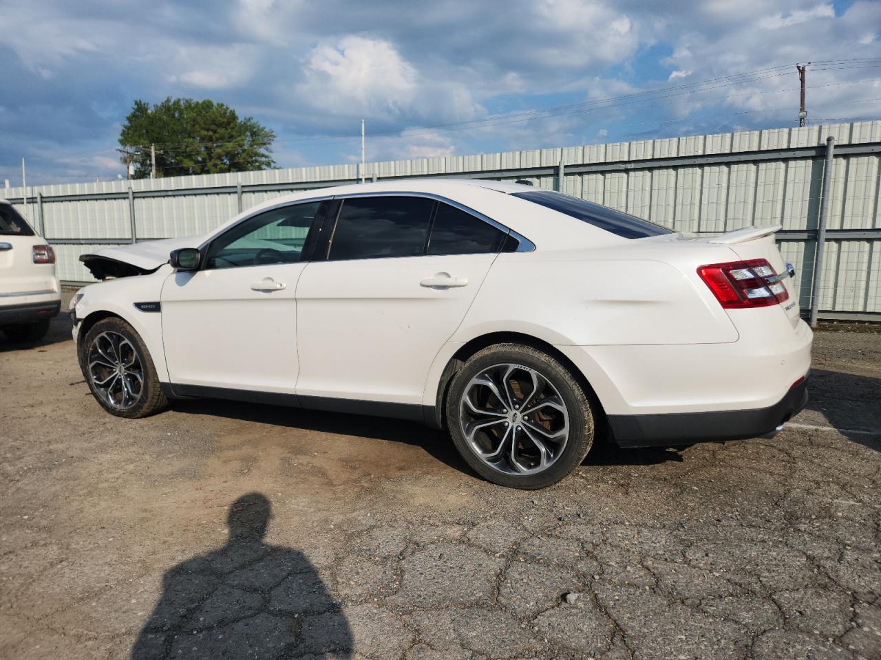 2015 Ford Taurus Sho VIN: 1FAHP2KT4FG186682 Lot: 70457895
