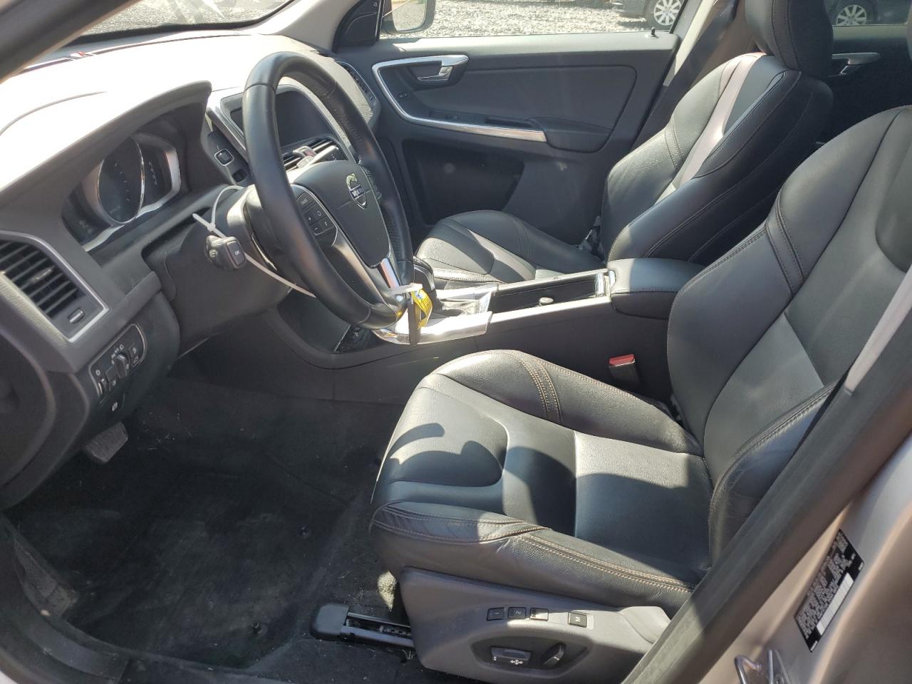 2017 Volvo Xc60 T6 Dynamic VIN: YV449MRR2H2200505 Lot: 70844325