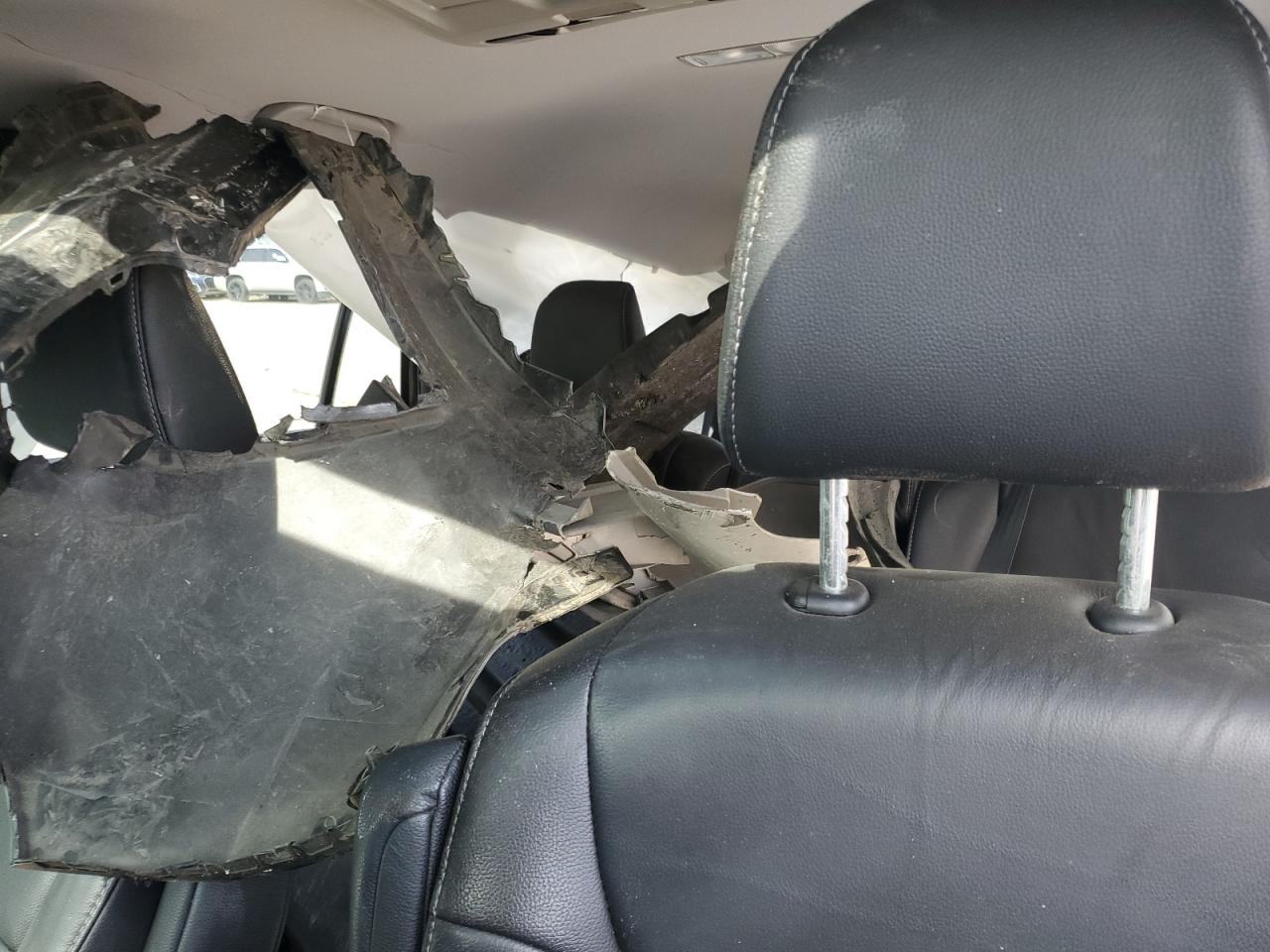 2018 Honda Pilot Touring VIN: 5FNYF5H95JB006851 Lot: 81940175