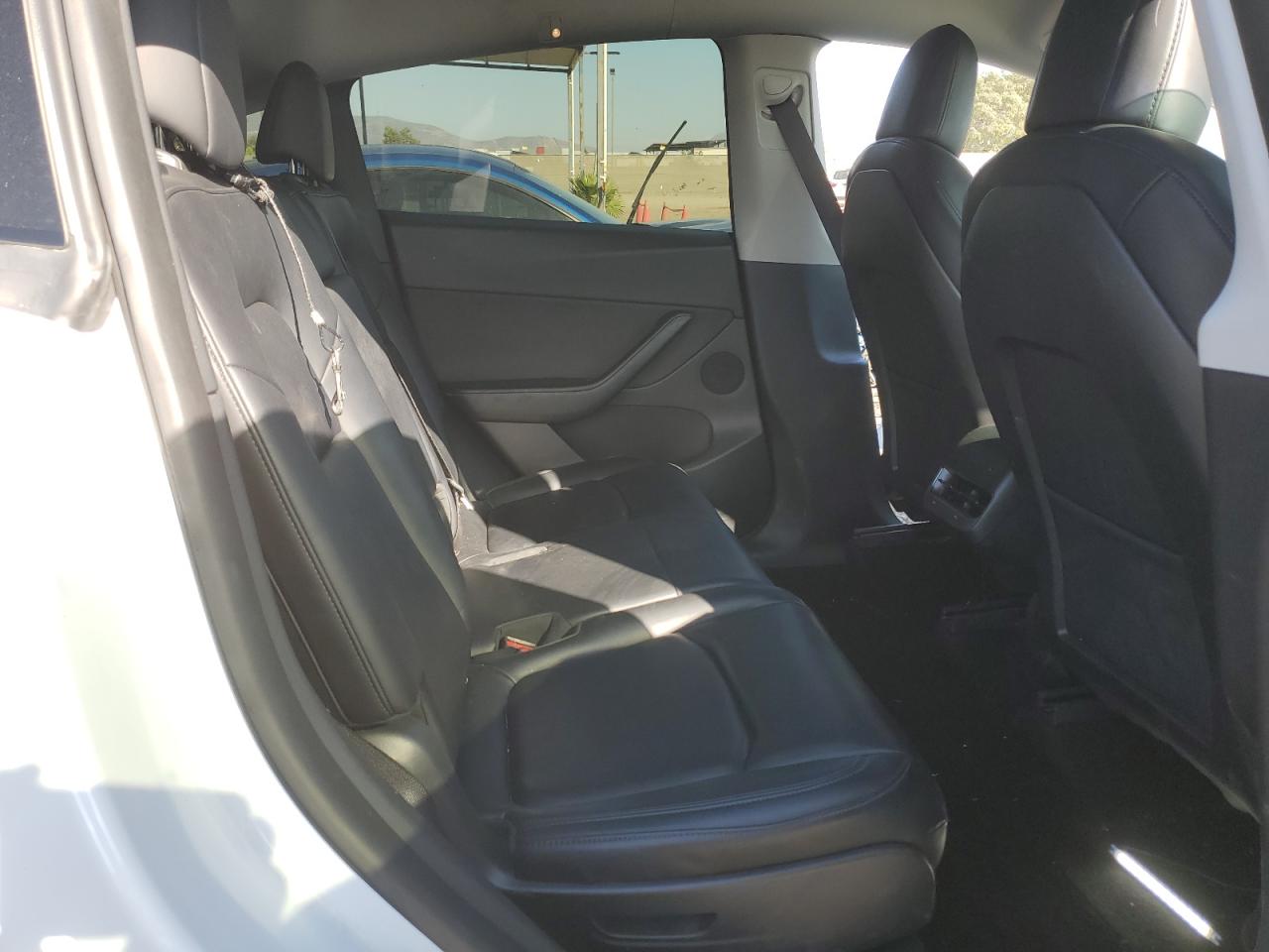 2021 Tesla Model Y VIN: 5YJYGAEE9MF232113 Lot: 84462585