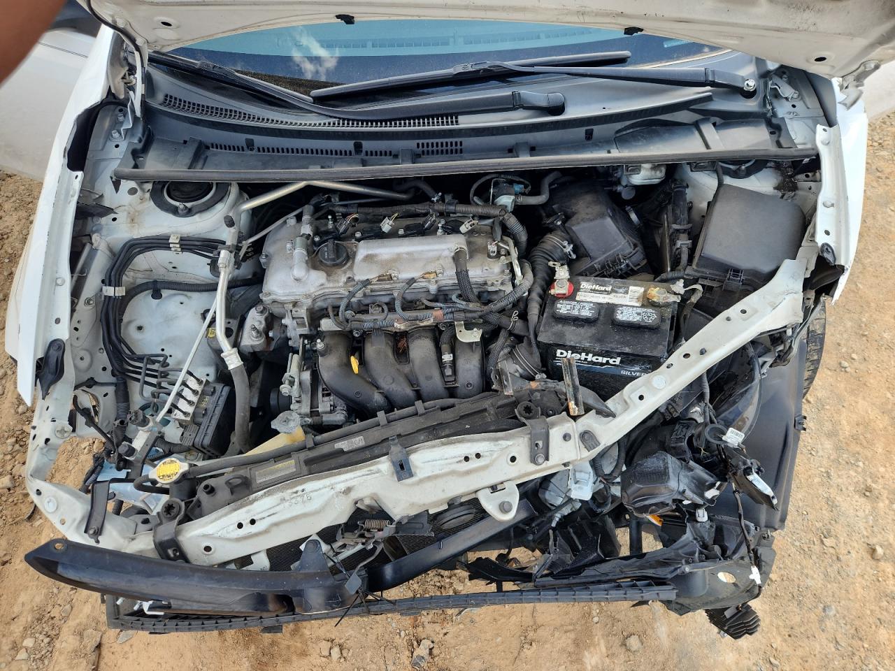 2014 Toyota Corolla L VIN: 5YFBURHEXEP038950 Lot: 84400325