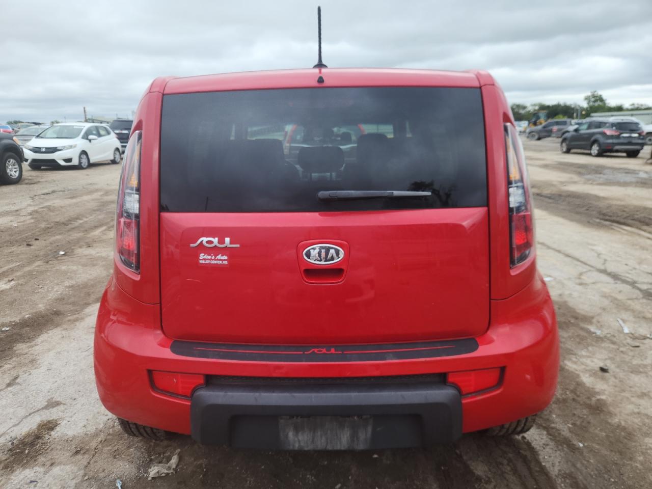 2011 Kia Soul + VIN: KNDJT2A24B7258149 Lot: 82081355