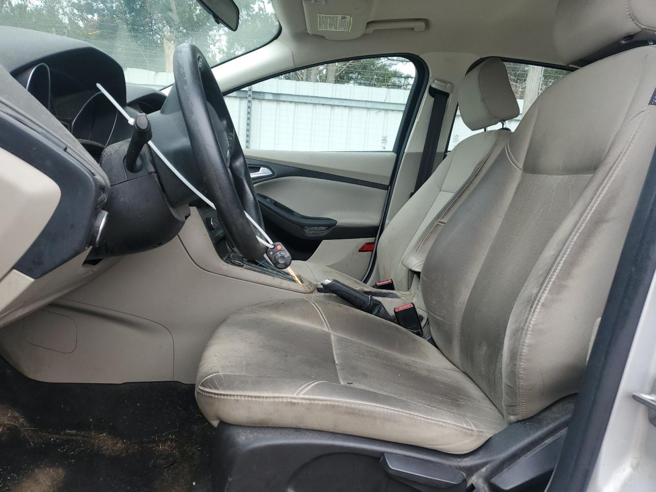 2017 Ford Focus Se VIN: 1FADP3F21HL272483 Lot: 84636395