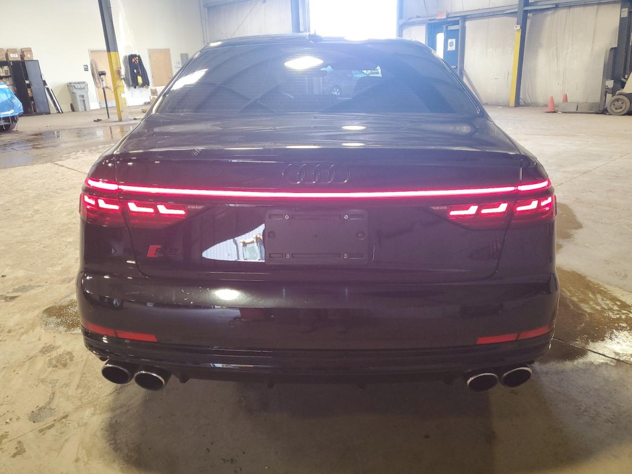 2021 Audi S8 VIN: WAU8SAF83MN022323 Lot: 82091515