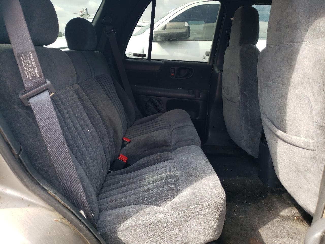 2000 Chevrolet Blazer VIN: 1GNDT13W5Y2220272 Lot: 71961315