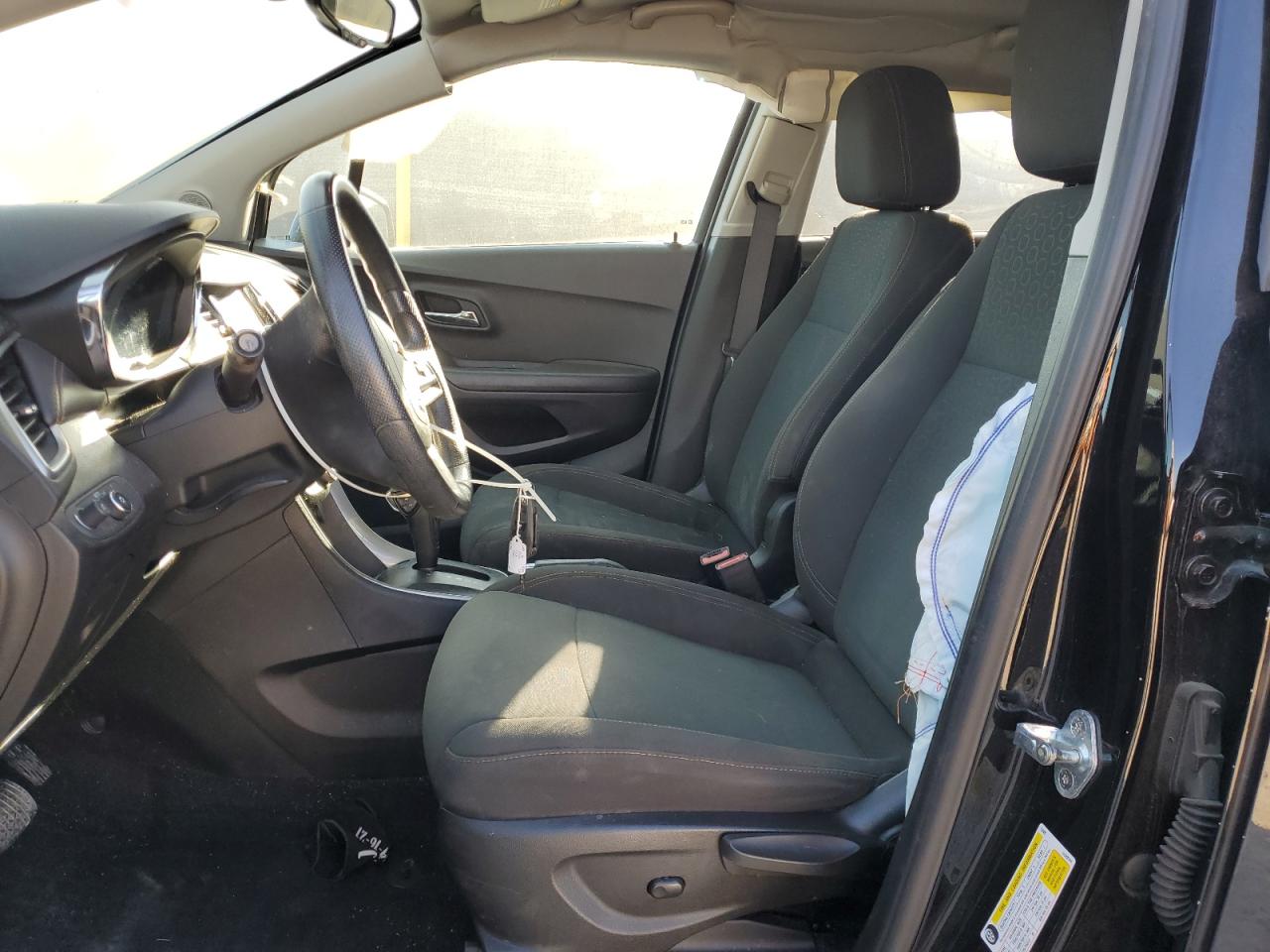 2020 Chevrolet Trax Ls VIN: KL7CJKSB8LB326011 Lot: 84396535