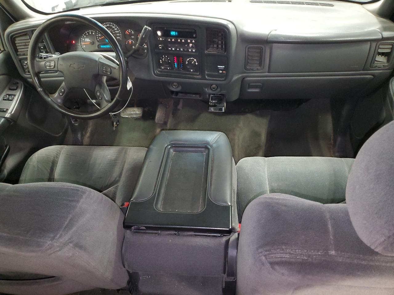 2004 Chevrolet Silverado K1500 VIN: 2GCEK19T241119021 Lot: 83985105