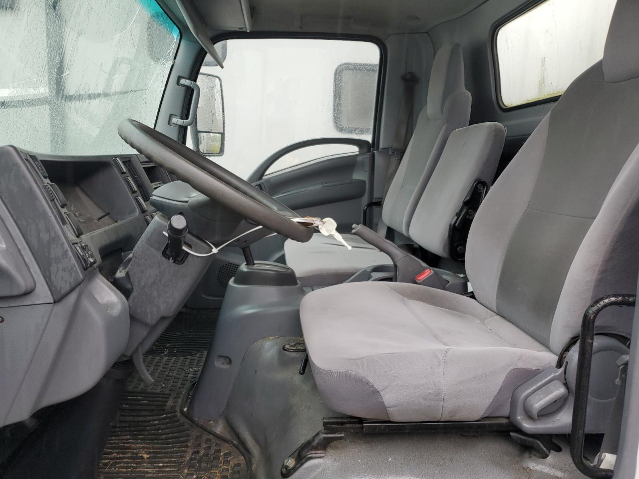 2016 Isuzu Npr Hd - Expeditor Truck VIN: 54DC4W1B5GS807421 Lot: 82025805
