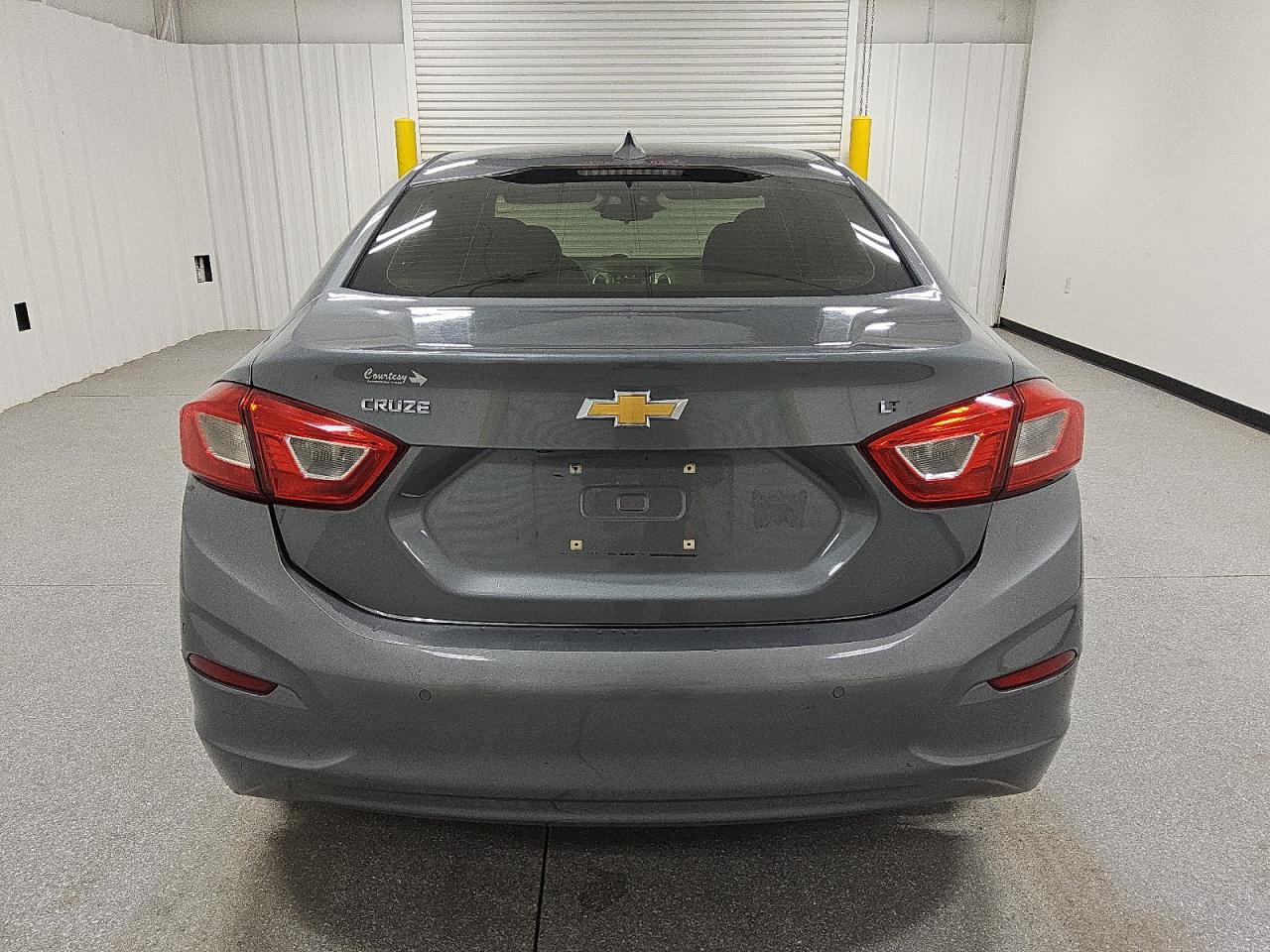 2018 Chevrolet Cruze Lt VIN: 1G1BE5SM3J7232035 Lot: 81097415