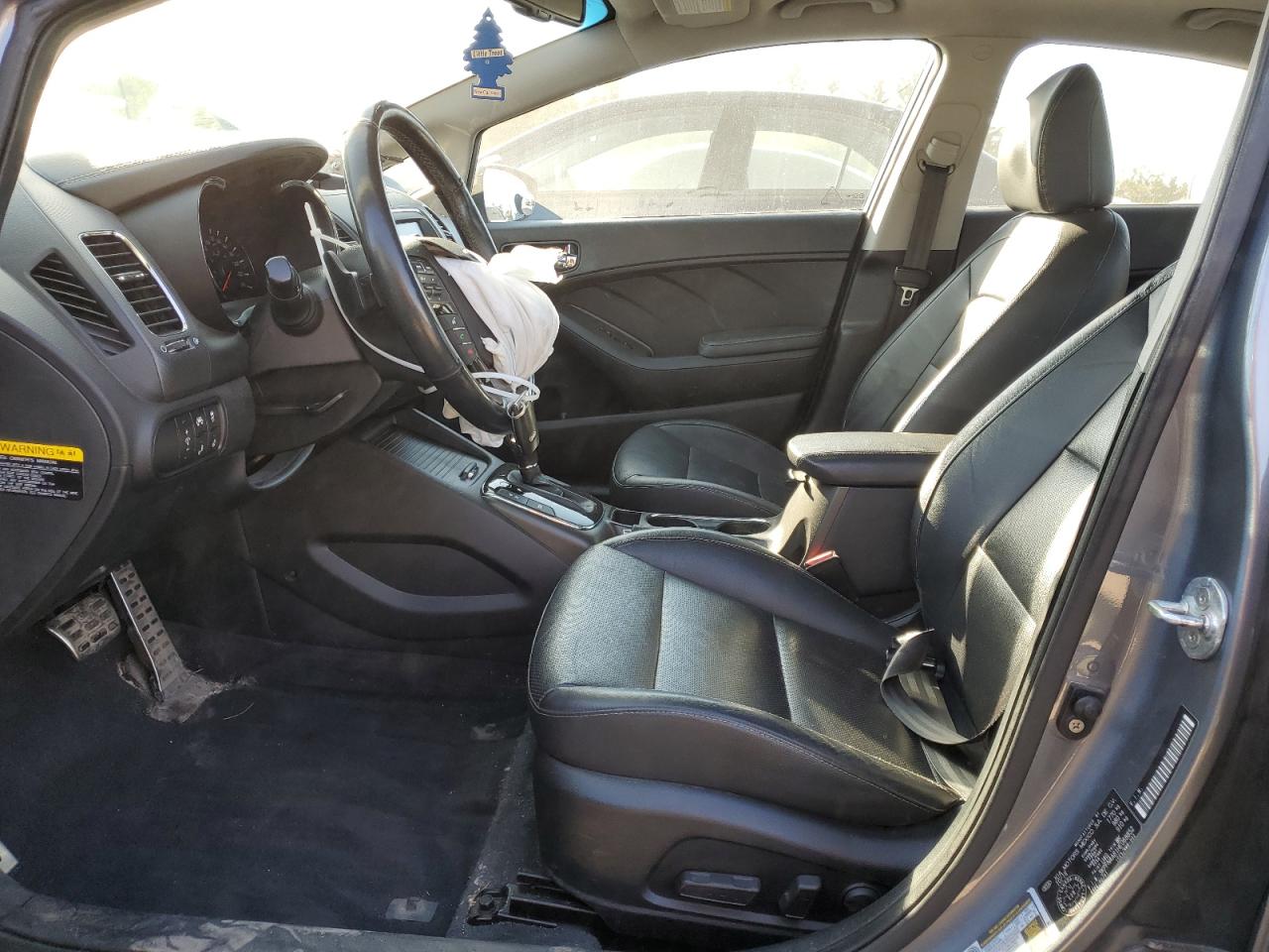 2017 Kia Forte Ex VIN: 3KPFN4A81HE068852 Lot: 82069295