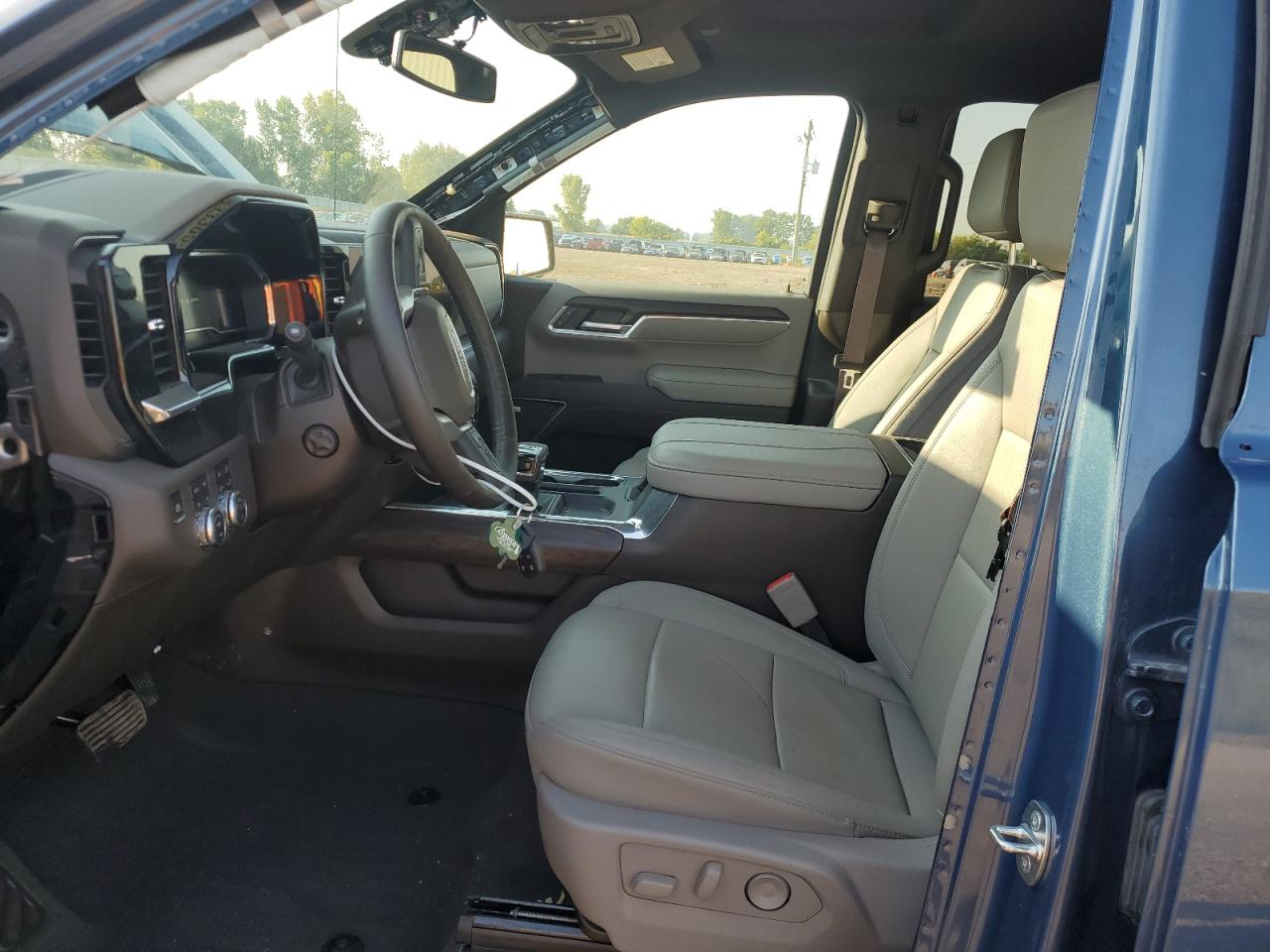2024 GMC Sierra K1500 Slt VIN: 1GTUUDEDXRZ396102 Lot: 70533365