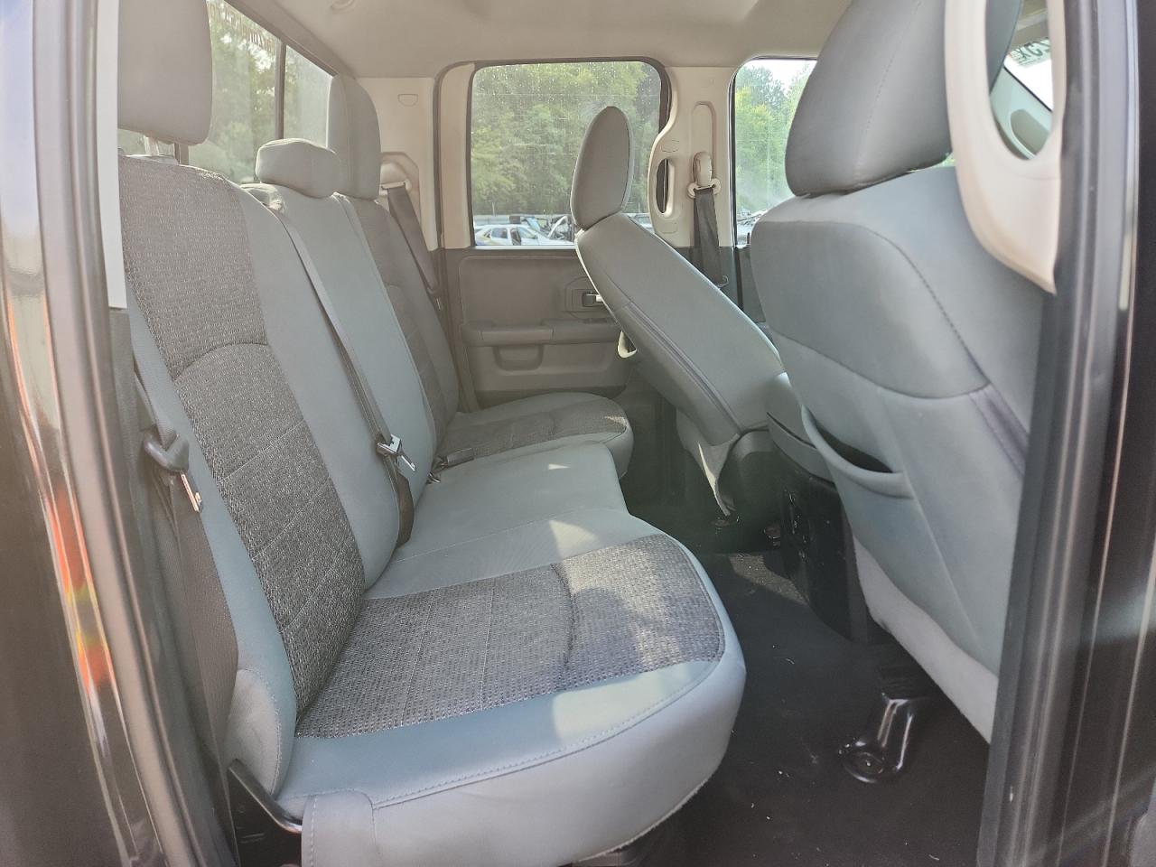 2018 Ram 1500 Slt VIN: 1C6RR7GG8JS218564 Lot: 70911425