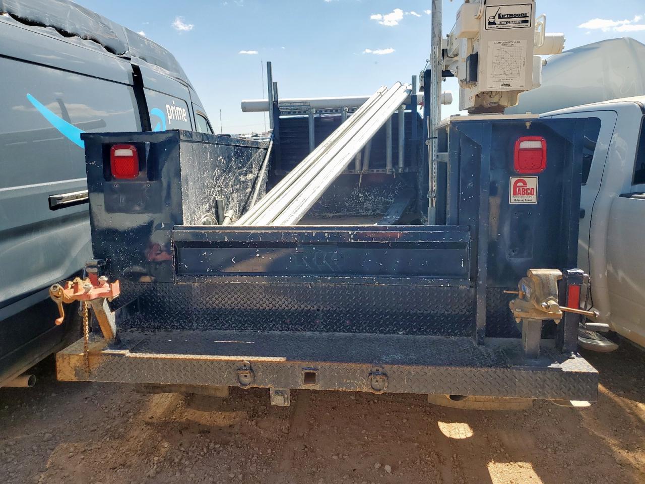 2023 GMC Sierra 3500Hd Utility / Service Truck VIN: 1GT49WE70PF166669 Lot: 81681445