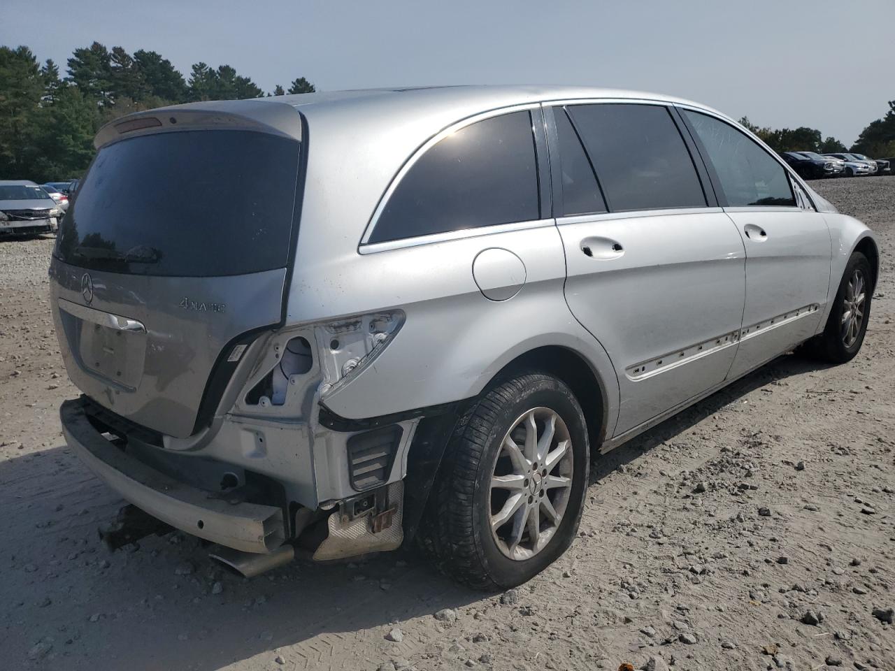 2006 Mercedes-Benz R 500 VIN: 4JGCB75E96A020833 Lot: 81700915