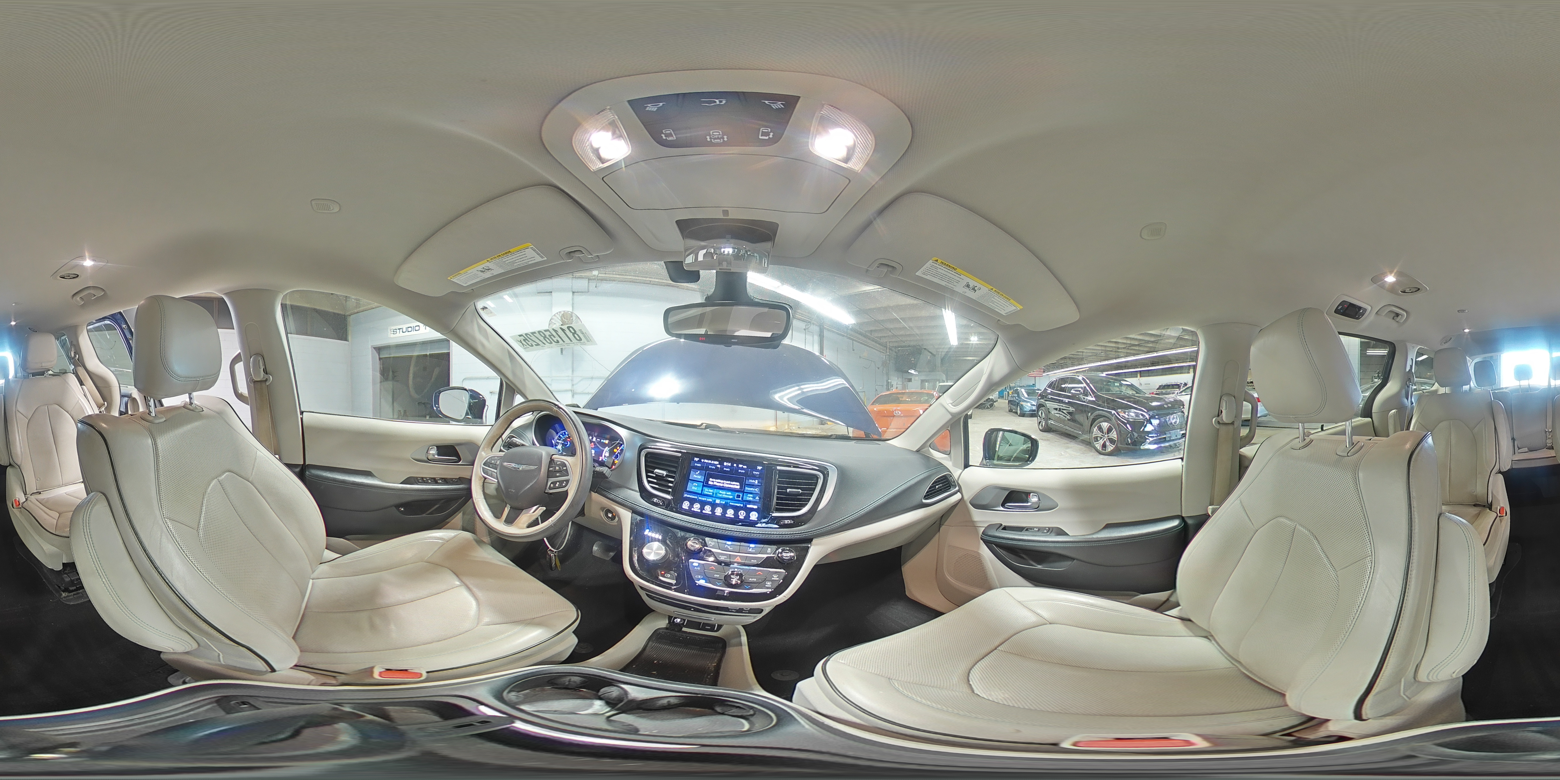 2017 Chrysler Pacifica Ehybrid Platinum VIN: 2C4RC1N78HR666132 Lot: 81158725