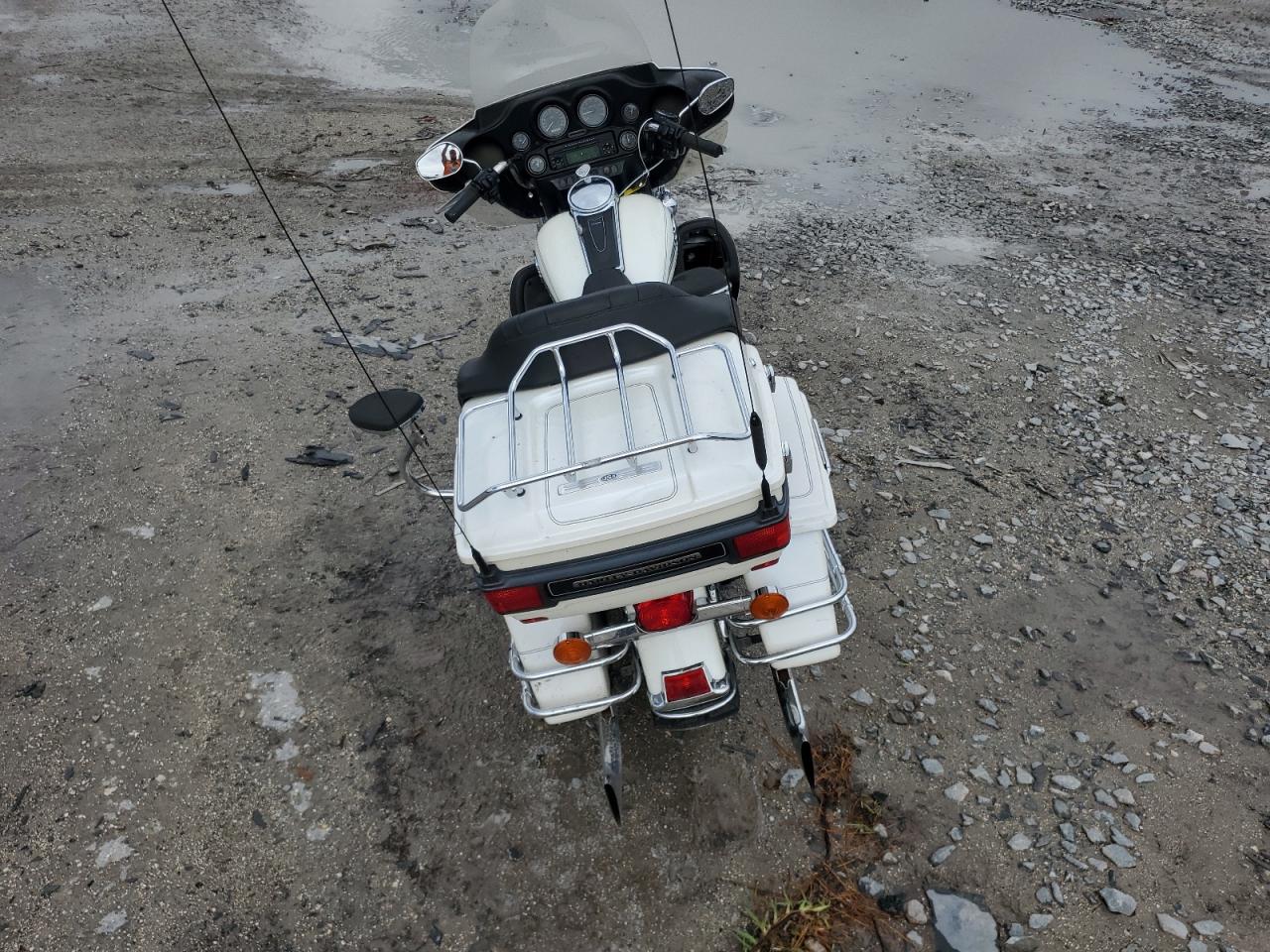 2006 Harley-Davidson Flhtcui VIN: 1HD1FCW186Y696412 Lot: 84582185