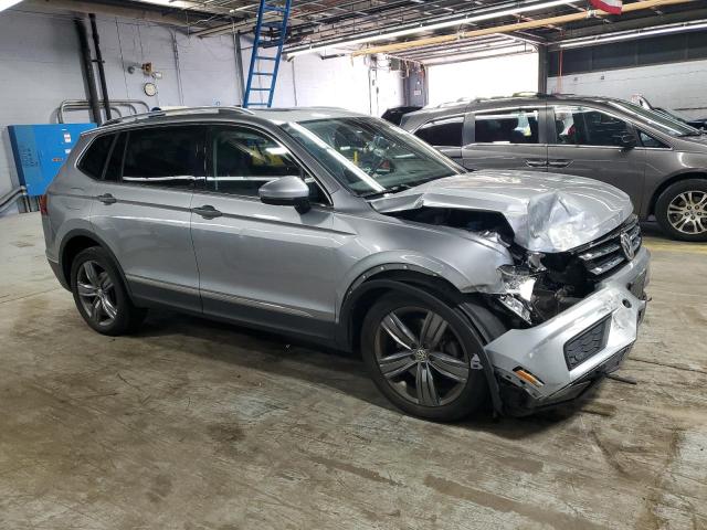  VOLKSWAGEN TIGUAN 2020 Серебристый