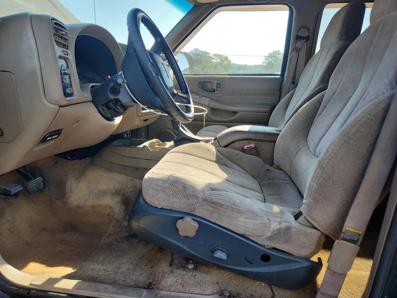 1999 GMC Jimmy VIN: 1GKCS13W7X2559867 Lot: 84391705