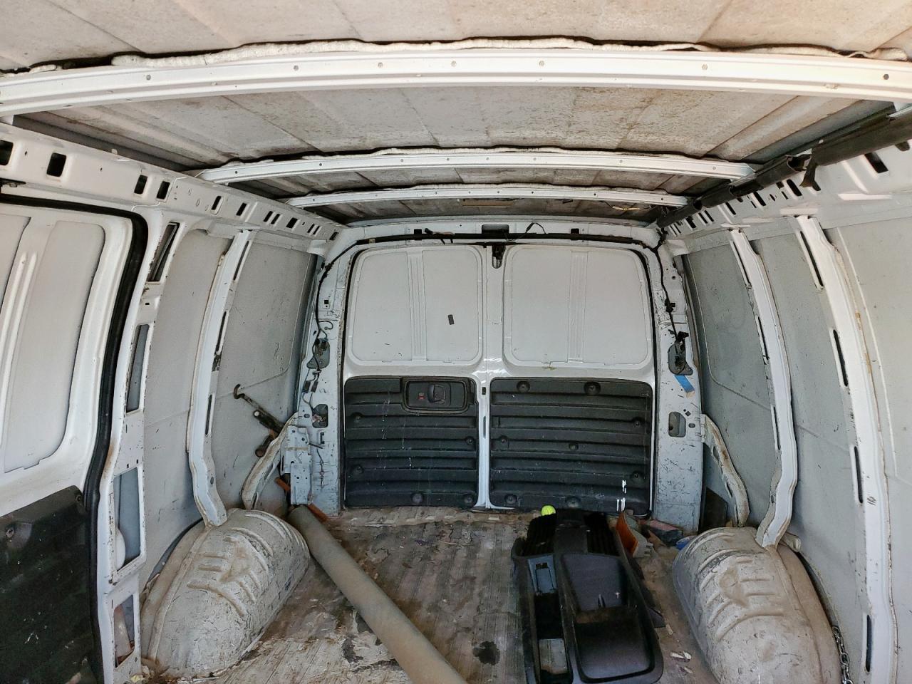 2004 Chevrolet Express G2500 VIN: 1GCGG25V341108218 Lot: 72058605