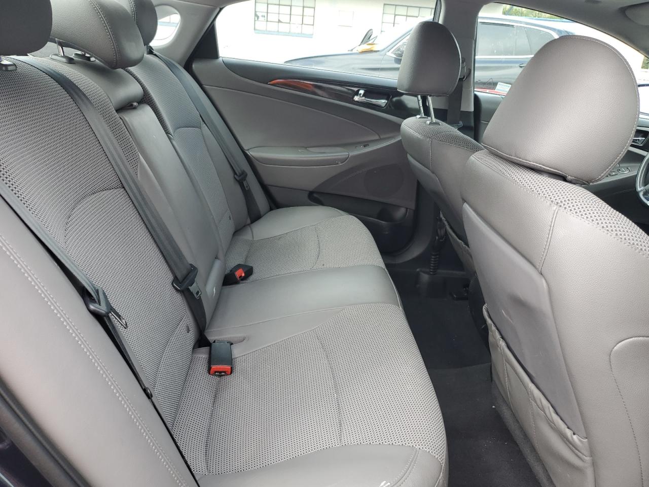 2014 Hyundai Sonata Se VIN: 5NPEC4AB5EH888758 Lot: 81250235