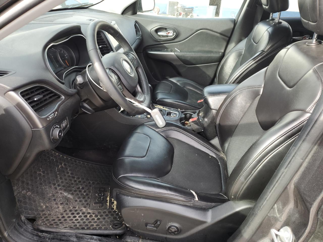 2019 Jeep Cherokee Latitude Plus VIN: 1C4PJMLX1KD104598 Lot: 80854815