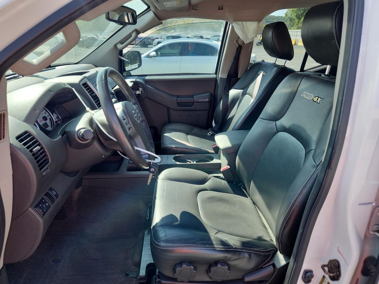 2015 Nissan Xterra X VIN: 5N1AN0NW7FN651118 Lot: 80252055