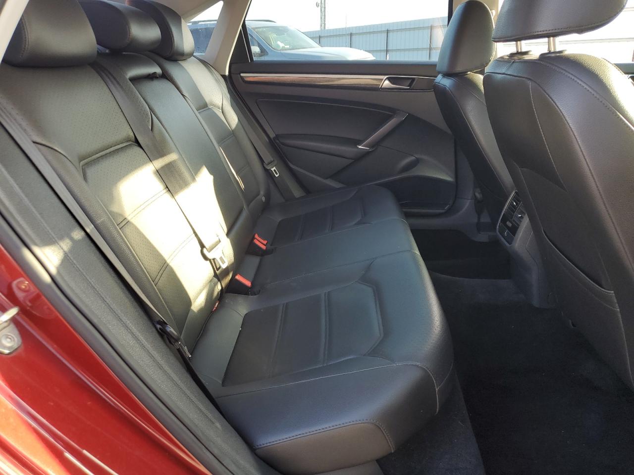 2018 Volkswagen Passat Se VIN: 1VWBA7A39JC040761 Lot: 84818605