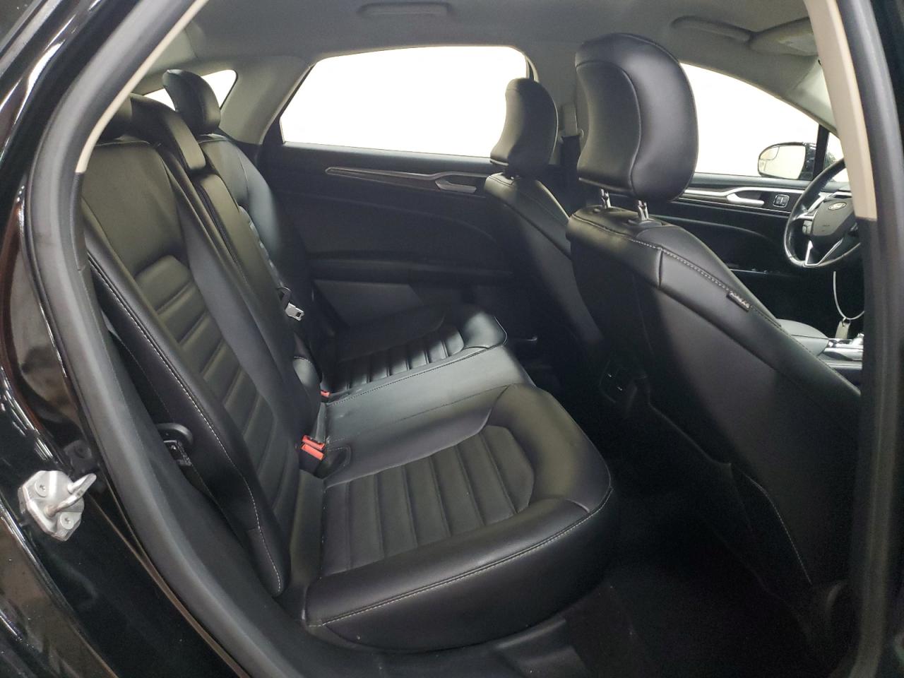 2017 Ford Fusion Se VIN: 3FA6P0HD8HR272701 Lot: 82071855