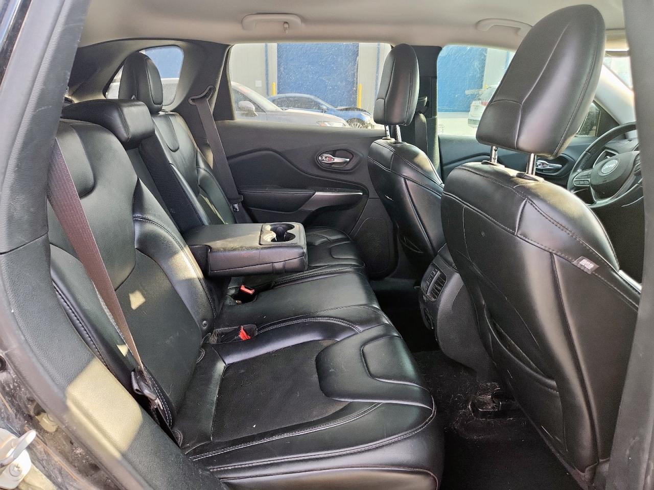 2019 Jeep Cherokee Latitude Plus VIN: 1C4PJLLX6KD340612 Lot: 81323305