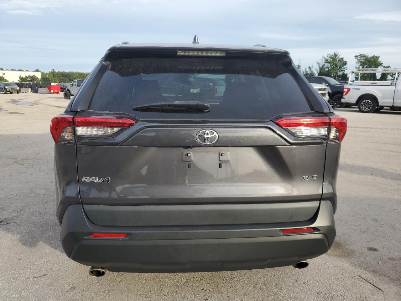 2022 Toyota Rav4 Xle VIN: 2T3W1RFV4NW192072 Lot: 80070425