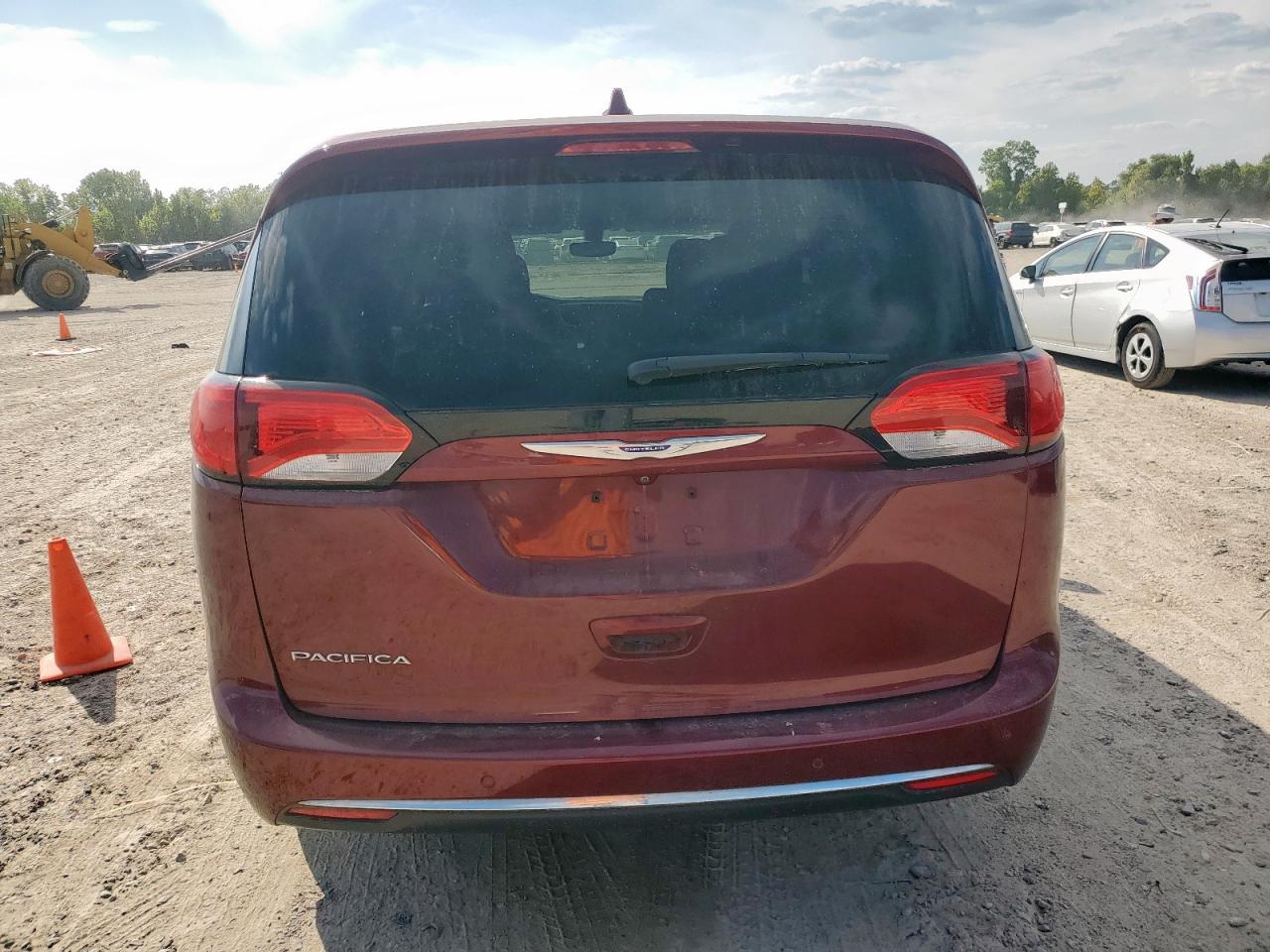 2018 Chrysler Pacifica Touring Plus VIN: 2C4RC1FG6JR212188 Lot: 84359605