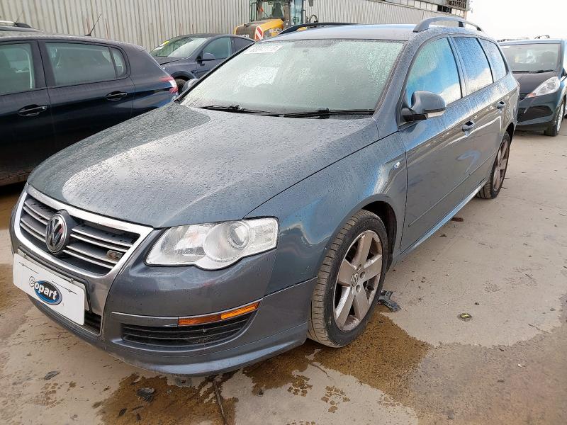 2010 VOLKSWAGEN PASSAT R LINE TDI S-A 2.0 R-LINE TDI CR DPF 5DR DSG for sale at Copart PETERLEE