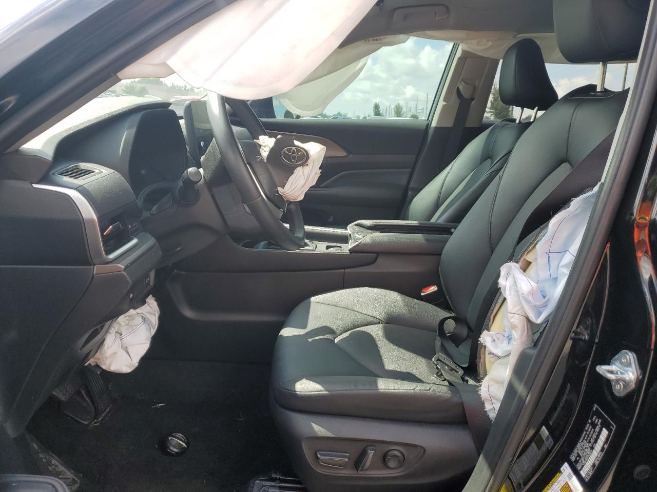 2024 Toyota Grand Highlander Xle VIN: 5TDAAAB57RS050341 Lot: 71950215