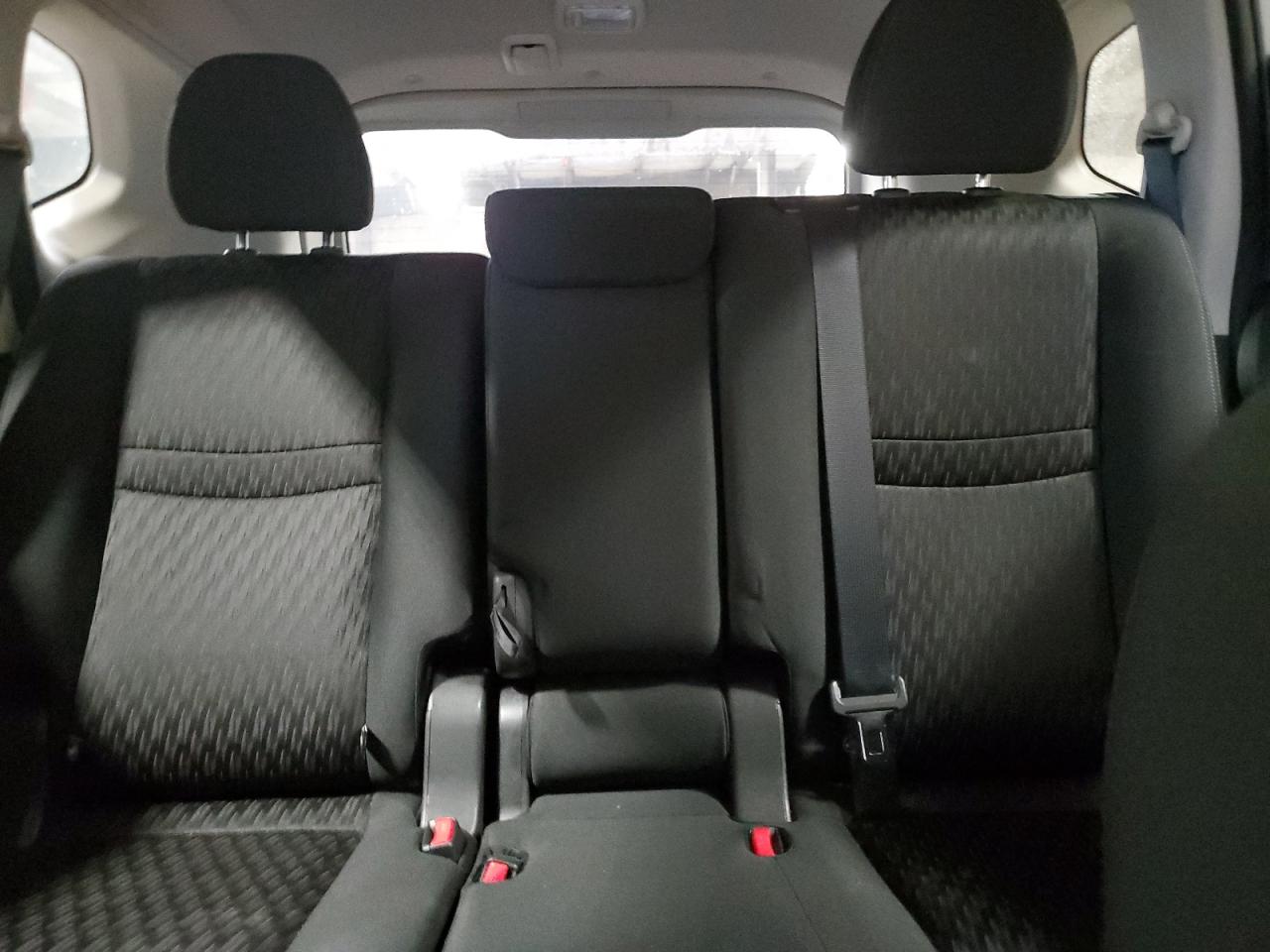 2017 Nissan Rogue S VIN: KNMAT2MV1HP571397 Lot: 70447845