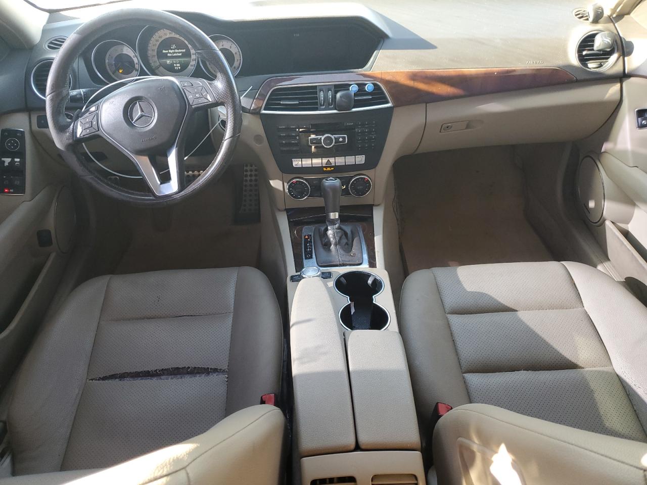 2014 Mercedes-Benz C 250 VIN: WDDGF4HB9EA946504 Lot: 70650115