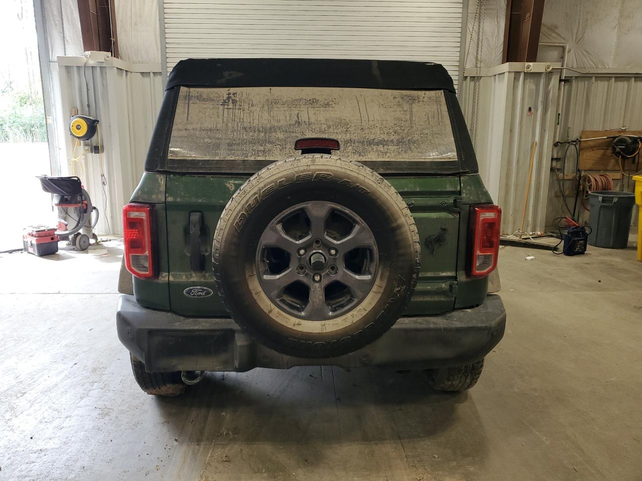 2023 Ford Bronco Base VIN: 1FMEE5BP9PLB82087 Lot: 81401365