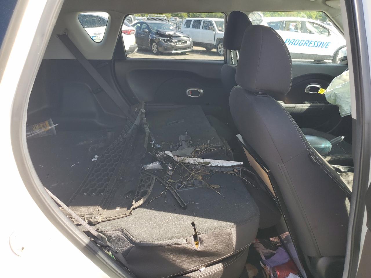 2018 Kia Soul VIN: KNDJN2A22J7556921 Lot: 71076855