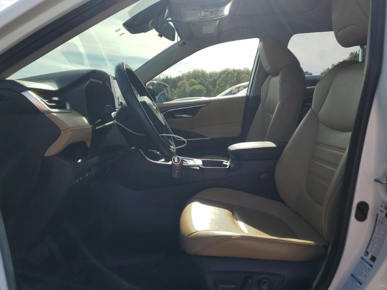 2020 Toyota Rav4 Xle Premium VIN: JTMA1RFV0LD055733 Lot: 84428485