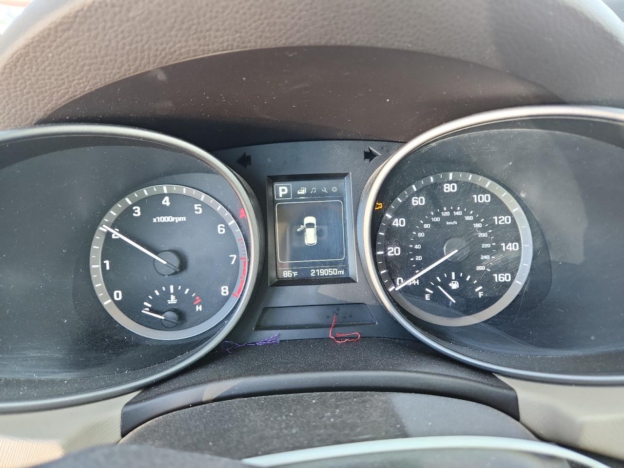 2017 Hyundai Santa Fe Sport VIN: 5NMZUDLB1HH032998 Lot: 83829455