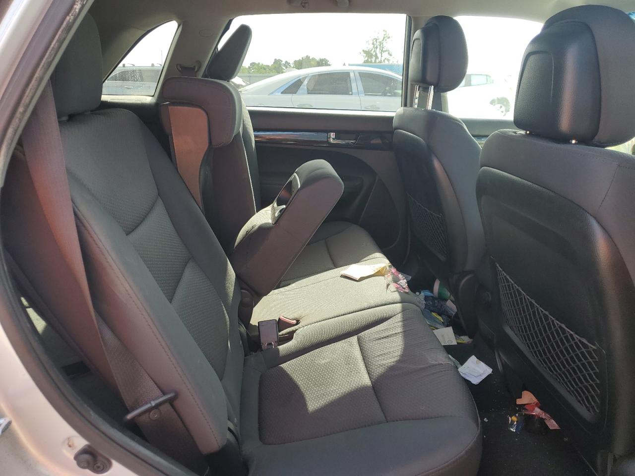 2012 Kia Sorento Base VIN: 5XYKT4A15CG253683 Lot: 71968185