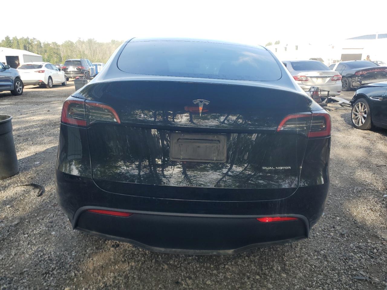 2023 Tesla Model Y VIN: LRWYGDEE3PC105227 Lot: 70268995
