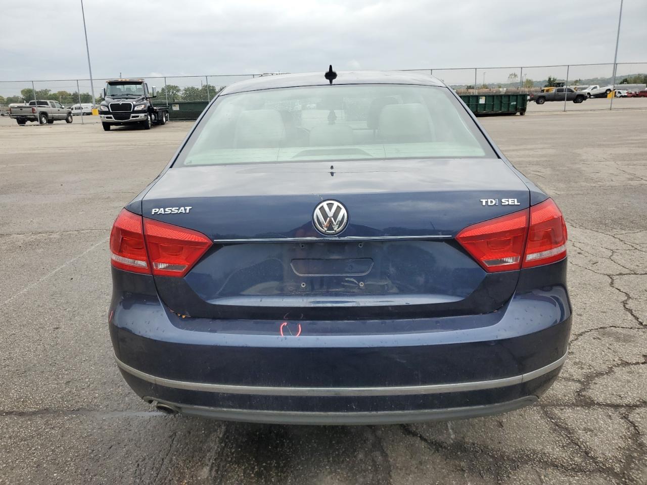 2013 Volkswagen Passat Sel VIN: 1VWCN7A38DC095490 Lot: 81293555