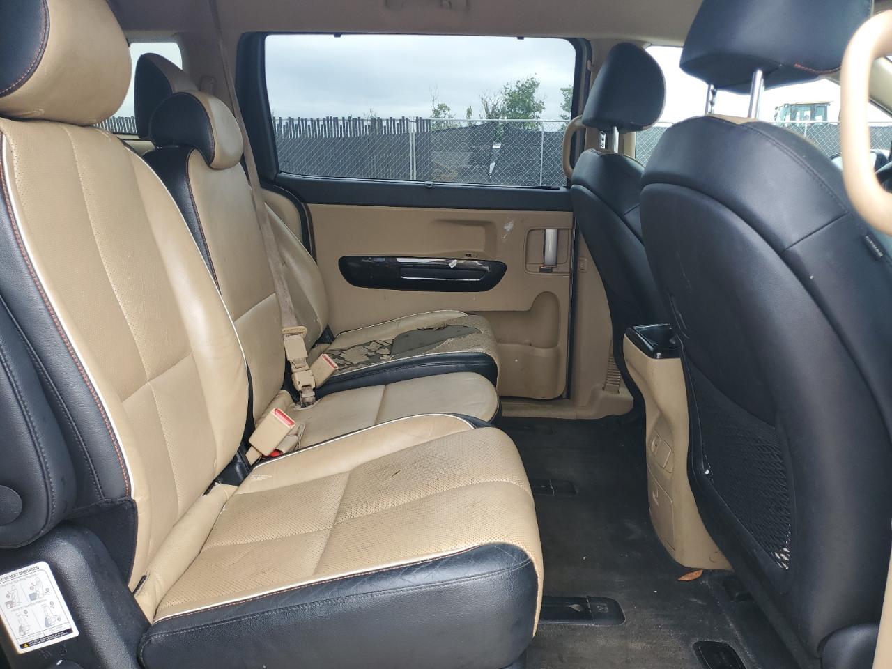 2015 Kia Sedona Ex VIN: KNDMC5C1XF6057418 Lot: 84575885