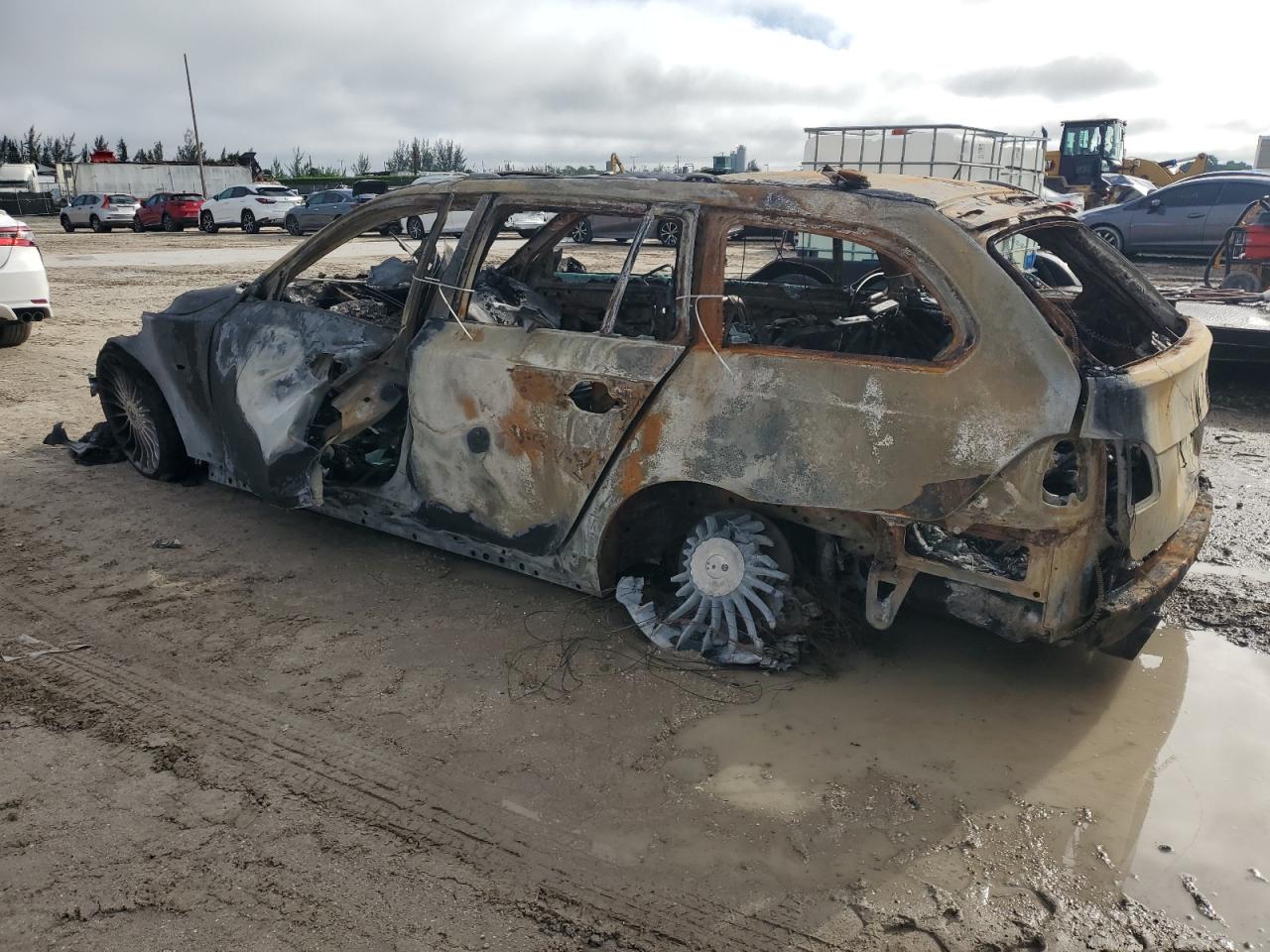 Фото: WBAPT73518CX01238