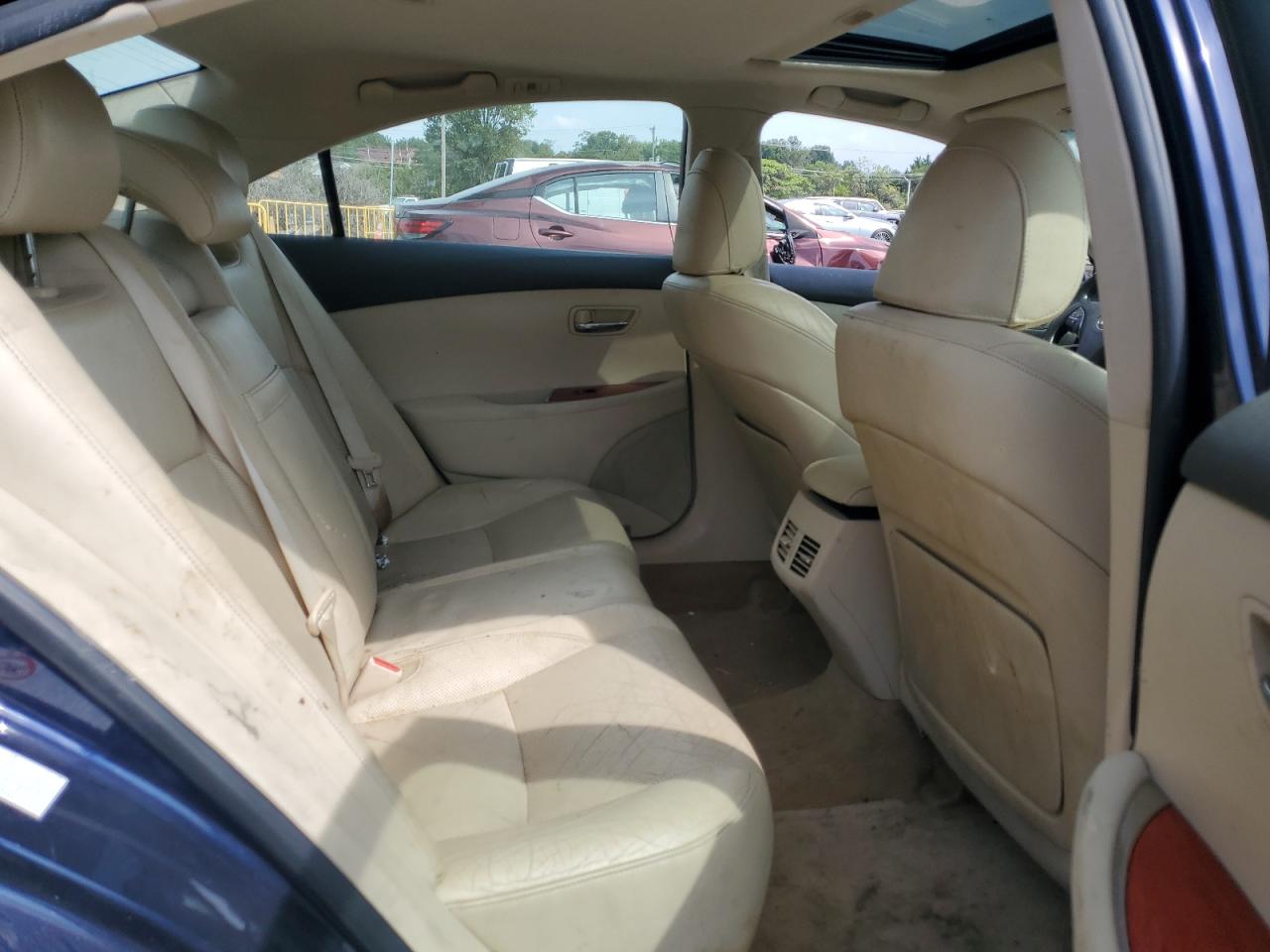 2011 Lexus Es 350 VIN: JTHBK1EG8B2418181 Lot: 70409835