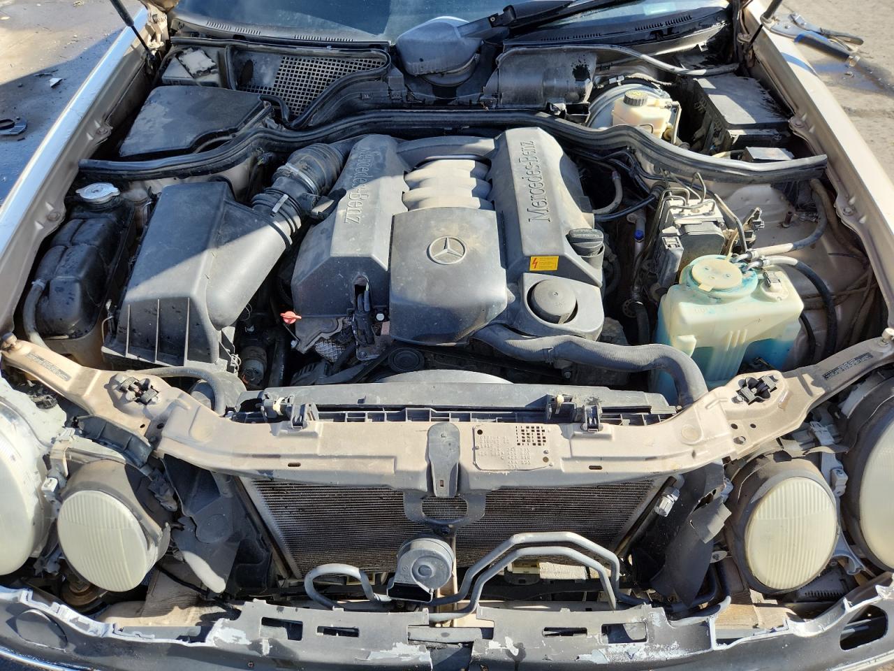 2001 Mercedes-Benz E 320 VIN: WDBJF65J21B301428 Lot: 81242245