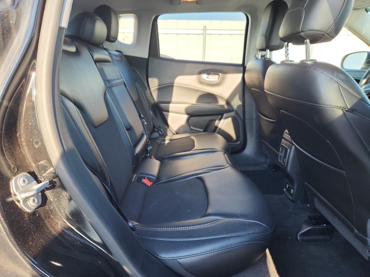 2018 Jeep Compass Latitude VIN: 3C4NJCBB0JT411003 Lot: 80697275