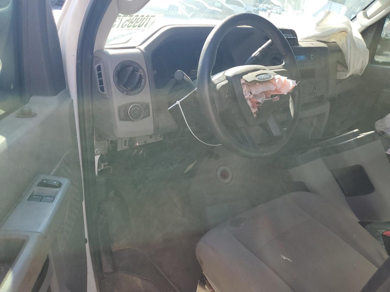 2022 Ford Econoline E350 Super Duty Cutaway Van VIN: 1FDWE3FN6NDC13157 Lot: 70995735